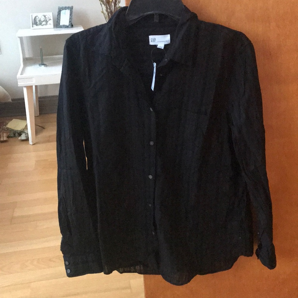 Women’s black button down
